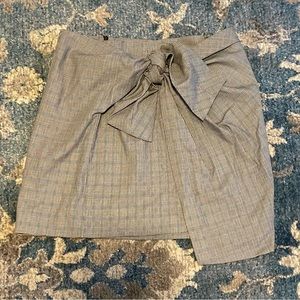 Zara Woman pleated Mini Skirt Asymmetric Bow Design | Line new | Size Large